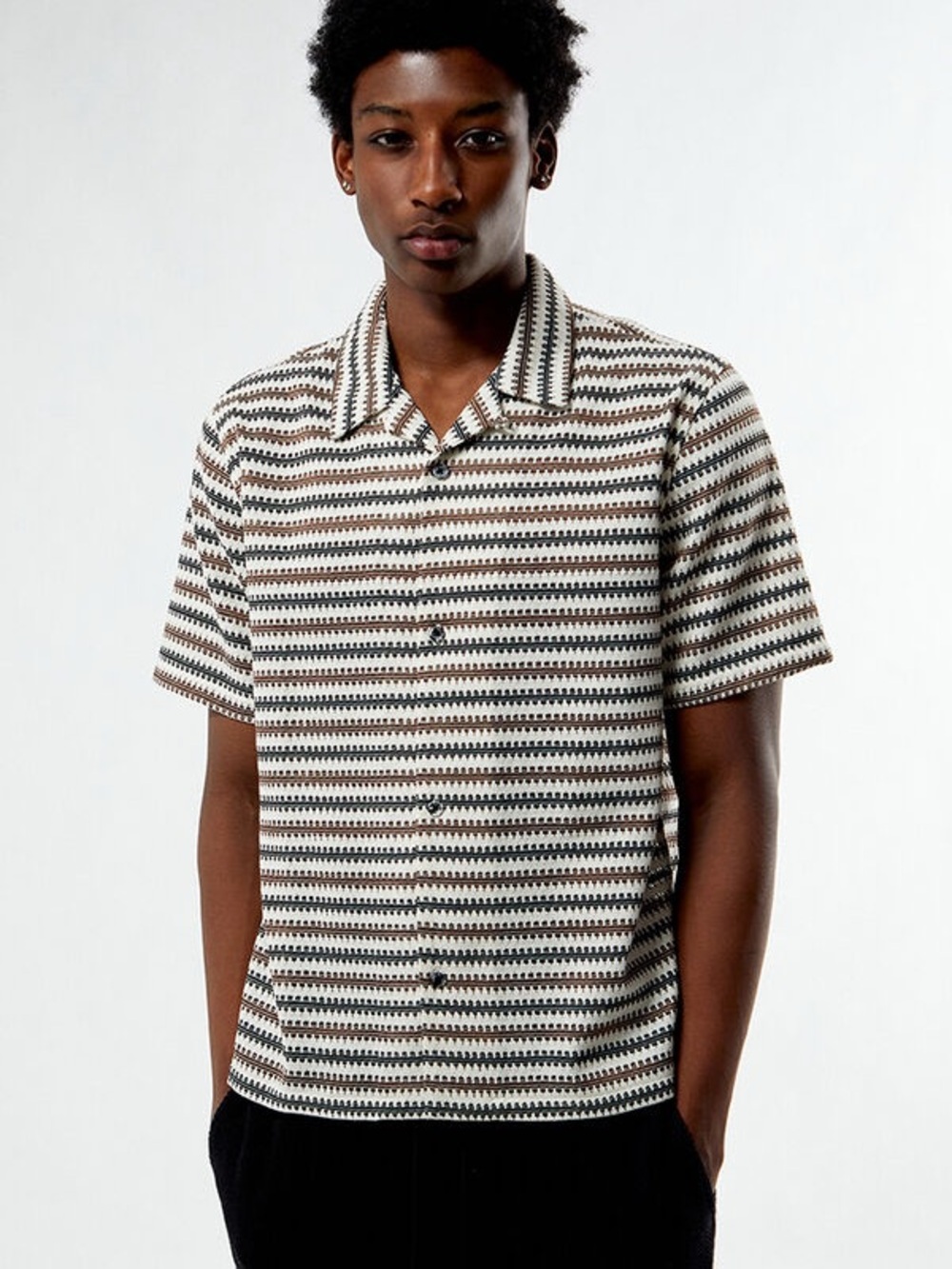PacSun Short-Sleeve Button-Up Shirt in Beige, Black and White Stripe